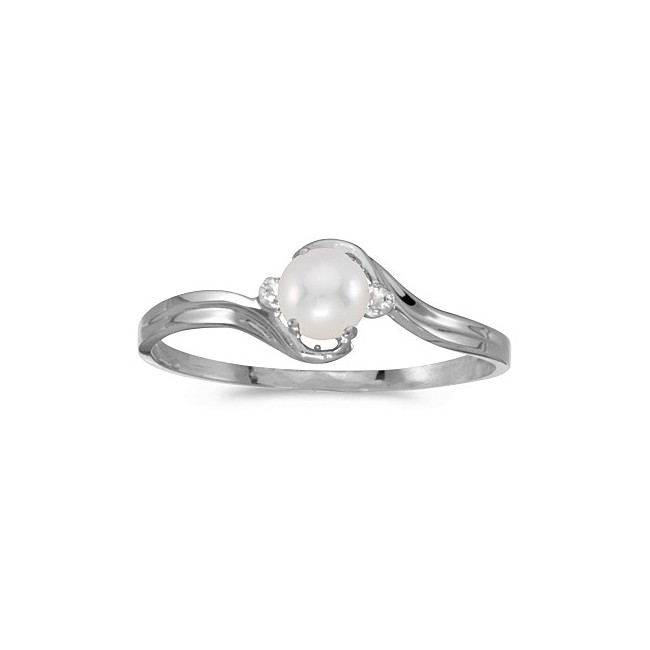 14k White Gold Pearl And Diamond Ring