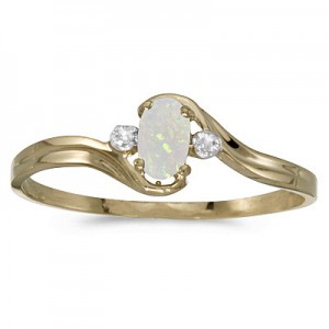 10k Yellow Gold Oval Opal And Diamond Ring